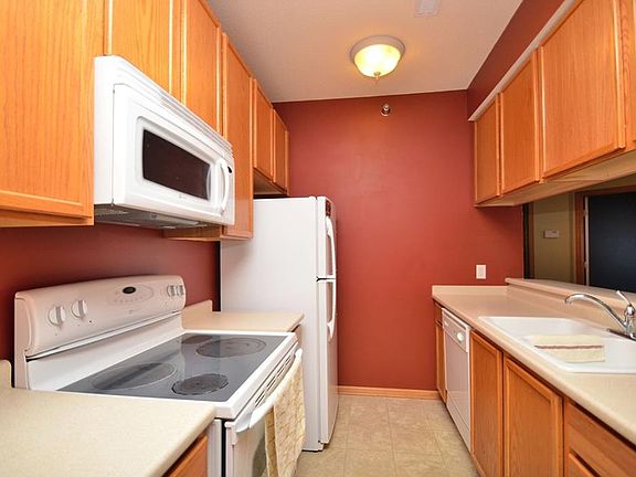 5th image of 1117 NE 5th Ln Unit 14