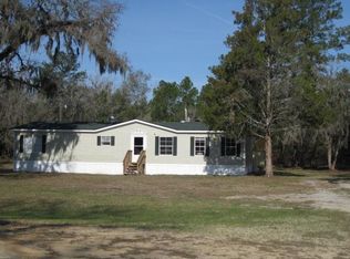 1439 Oak Grove Rd, Glennville, GA 30427