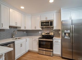 643 Sierra Vista Ln, Valley Cottage, NY 10989