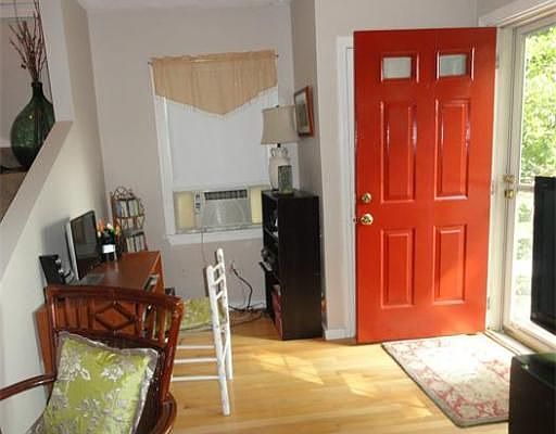 5th image of 15 Northey St #4