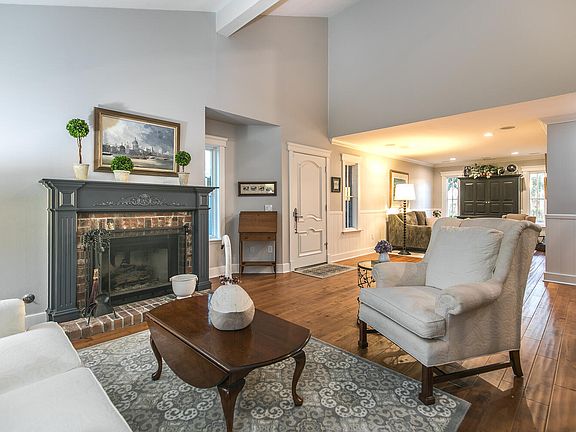 4th image of 507 N Park Springs Ct