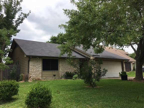 3rd image of 8201 Belclaire Ln