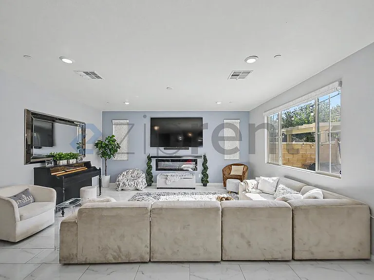 5394 Delaney Way — Photo 7