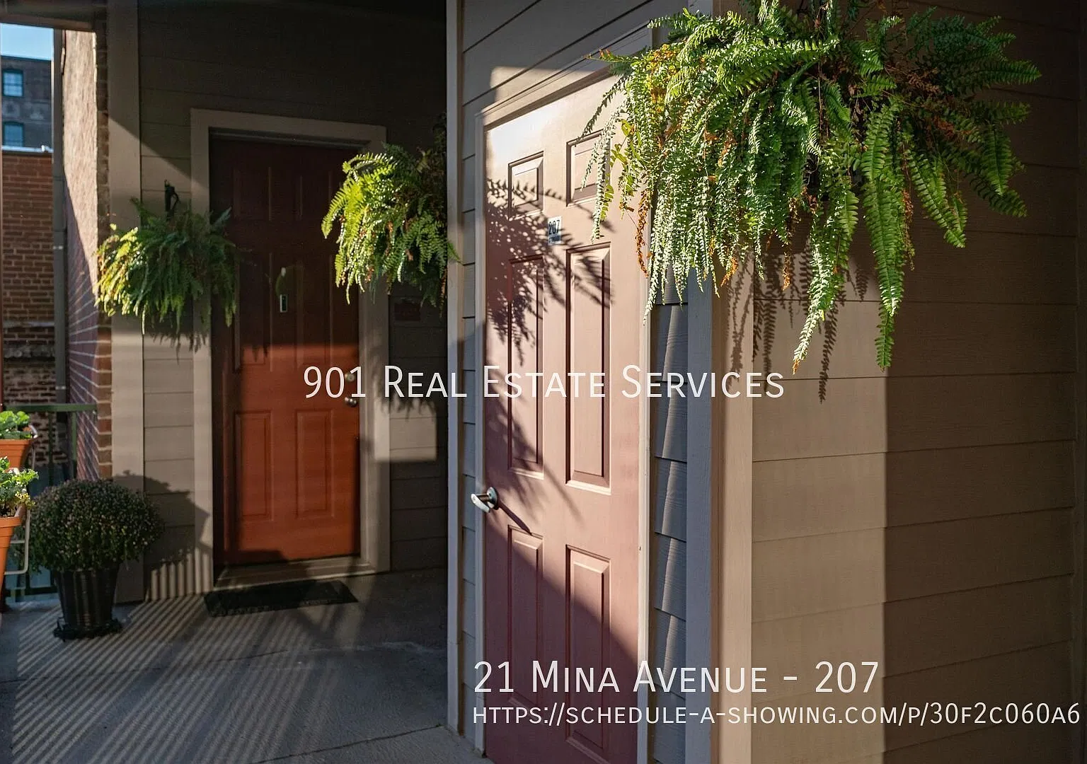 Condo in South Main — Photo 3