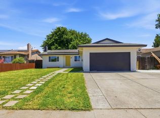 825 Spoonbill Ln, Suisun City, CA 94585