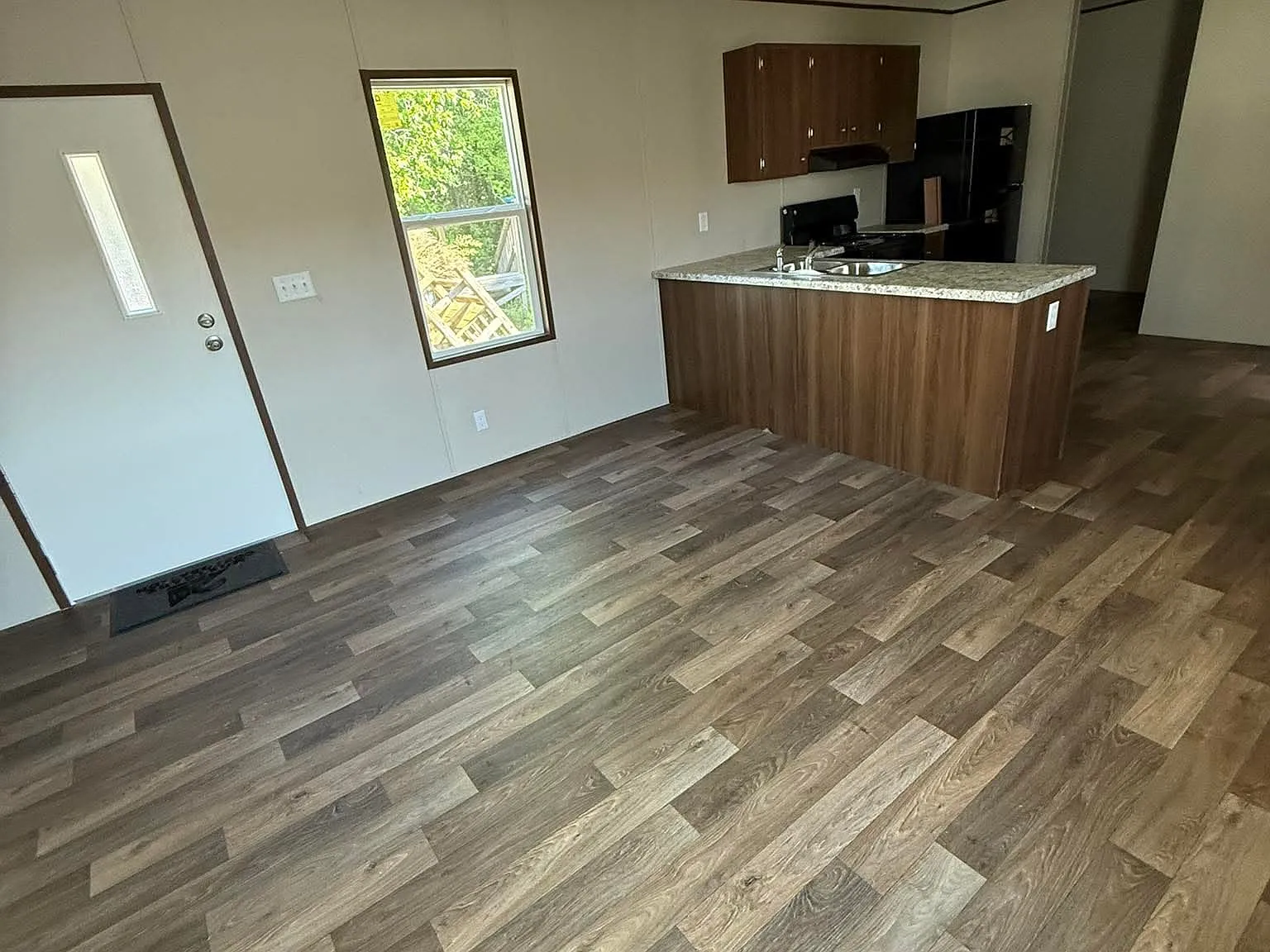 Brand New 2026 Mobile Home — Photo 4