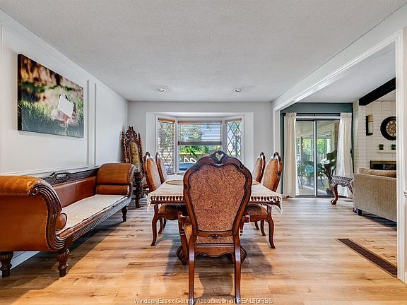 3rd image of 3 Fischer Cres