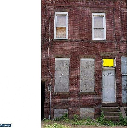 2nd image of 284 Mount Vernon St