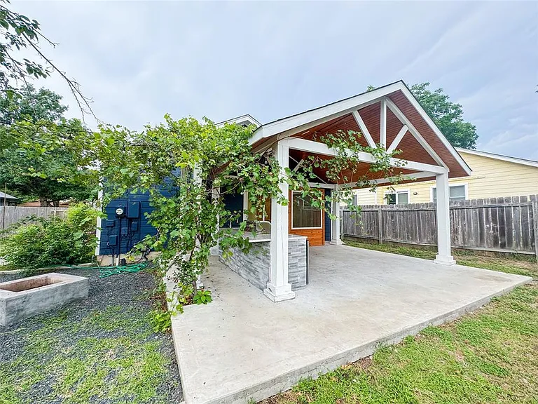 12315 Limerick Ave — Photo 12