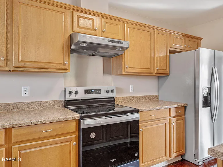 1026 Carmen Dr — Photo 13