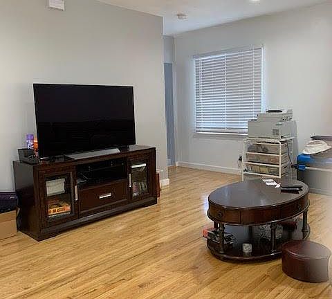 3rd image of 4445 Whitney Dr