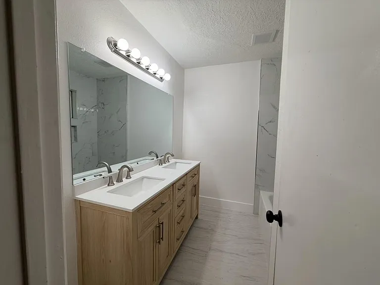 16814 Barcelona Dr — Photo 22