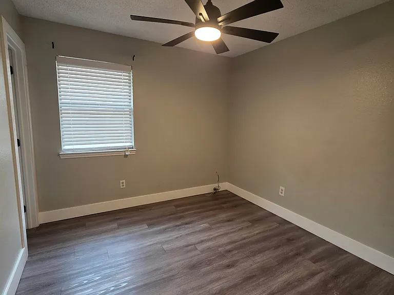 1819 Sundown Dr — Photo 5