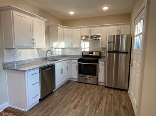 21 W Hanover Ave, Randolph, NJ 07869