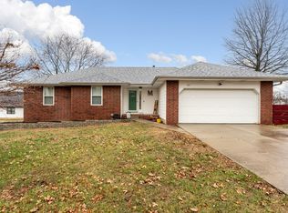 221 E New Melville Rd, Willard, MO 65781