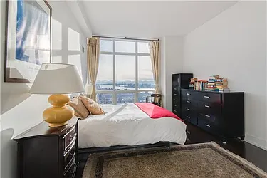 Rented by (Legacy) Elegran