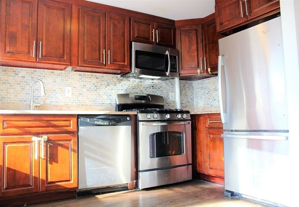 1st image of 82 Quincy St APT 4