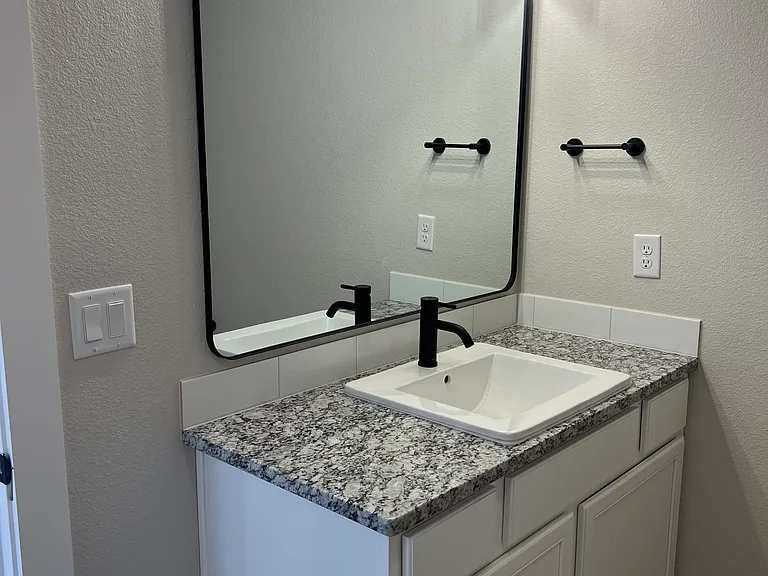 301 Farmstead Ln — Photo 9