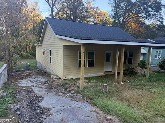 2nd image of 879 Edwin Pl NW
