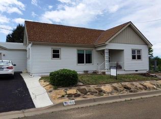 102 11th St, Victoria, KS 67671