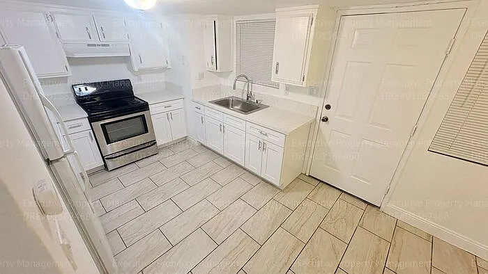 2909 S Chester Ave #7 — Photo 16