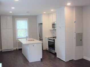 213 5th St SE APT 2, Washington, DC 20003