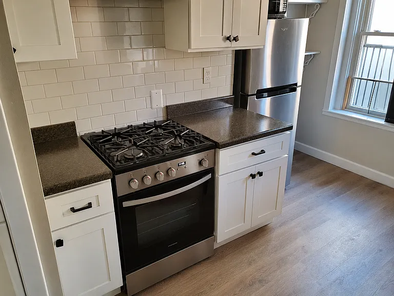 99-101 Salem St #4 — Photo 6