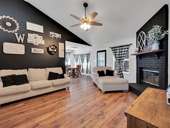 2nd image of 1003 Short Line Blvd