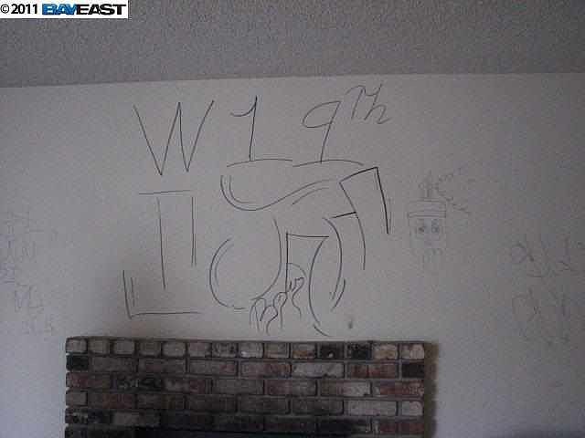 2nd image of 2109 Manzanita Way