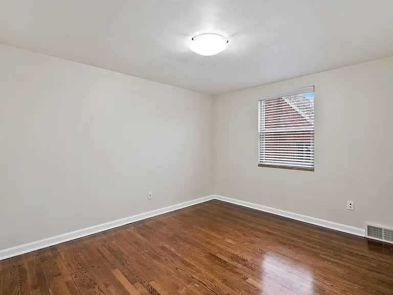 1255 Cochran Rd — Photo 13