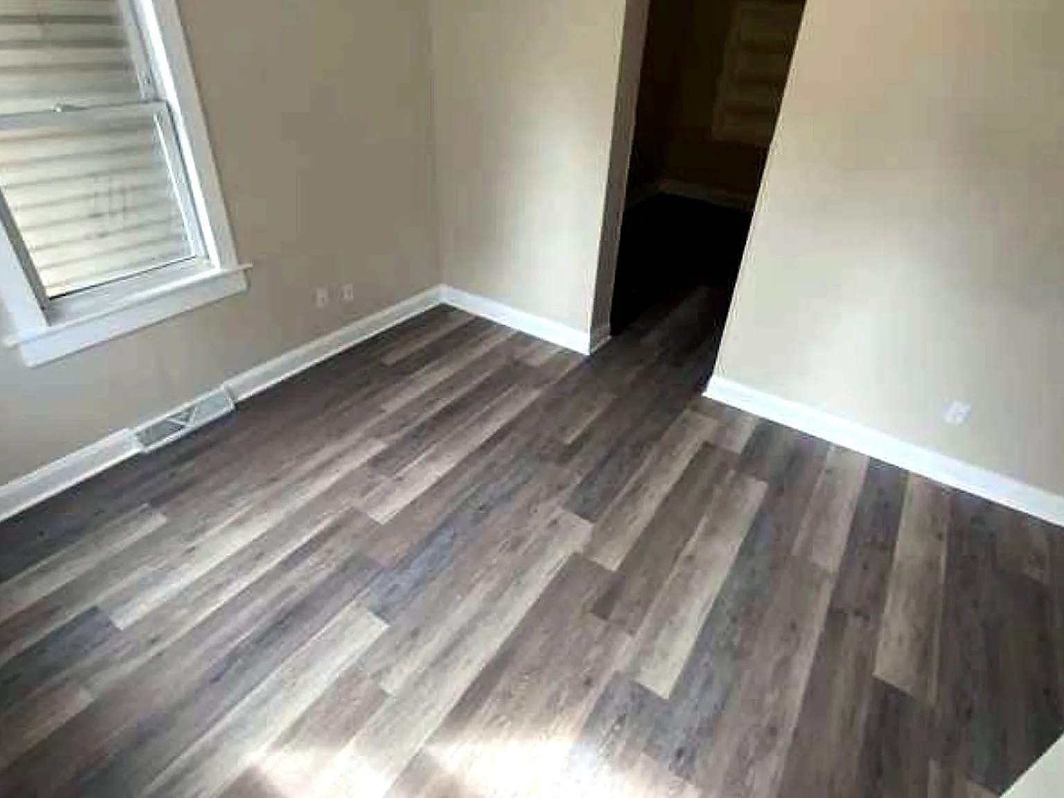 2 bed, 858 sqft, $1,500 — Photo 2