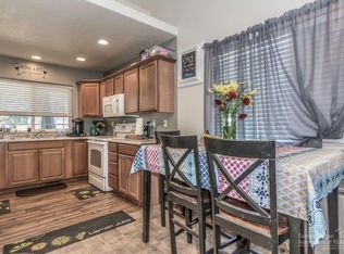 2004 SW 23rd St, Redmond, OR 97756