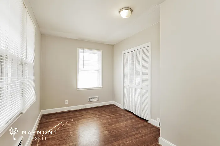 2804 Oakland Ave — Photo 10
