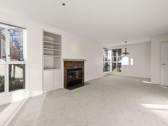 4th image of 1551 Mariner Walk #202