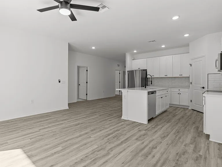 548 Knapp St — Photo 62