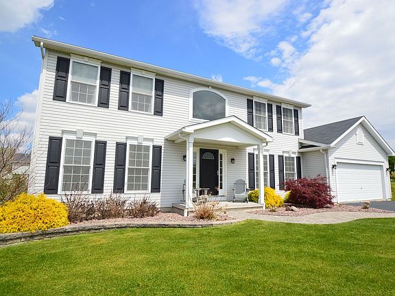 2nd image of 135 Longton Pl