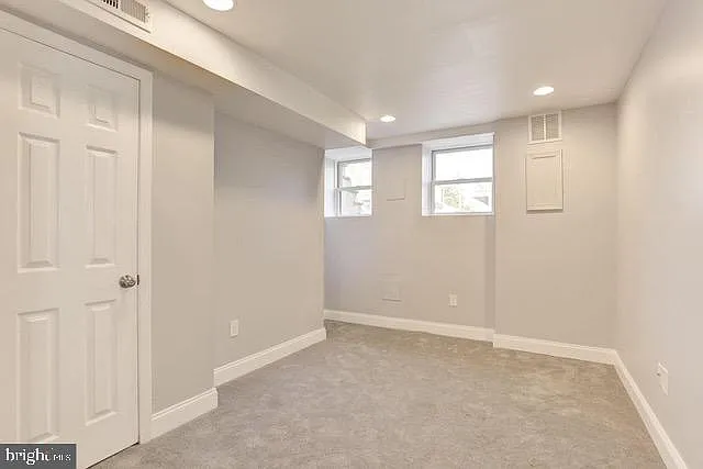 45 E Randall St — Photo 18