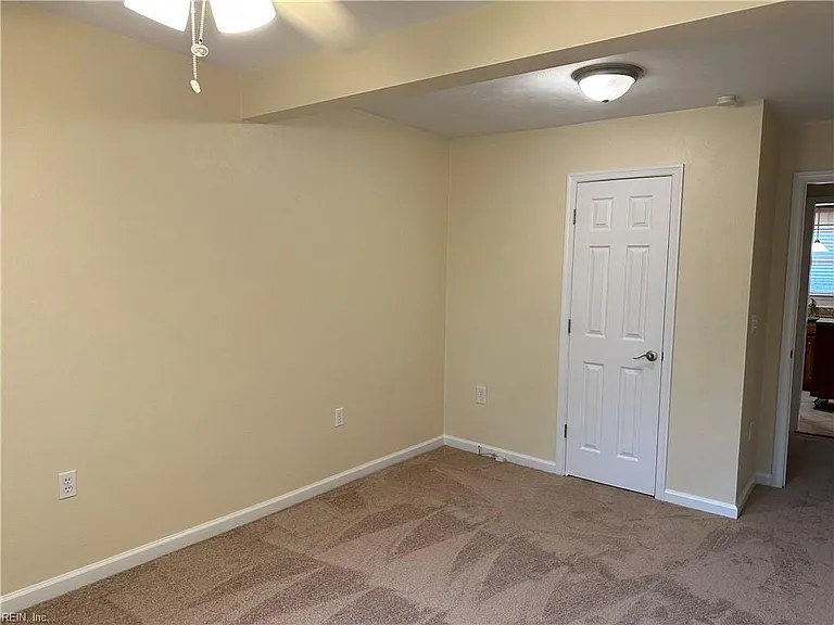 940 Redwood Cir — Photo 6