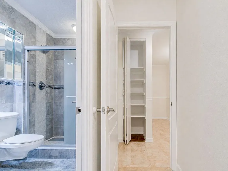 7004 Boulevard East #7D — Photo 3