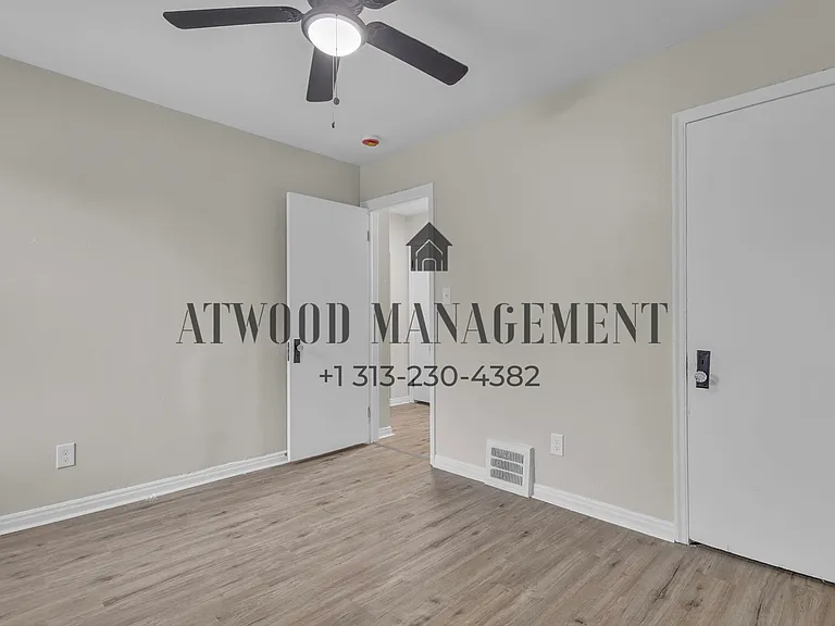 15909 Maddelein St — Photo 6