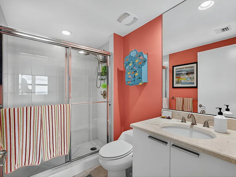 2640 Lake Shore Dr #1716 — Photo 34