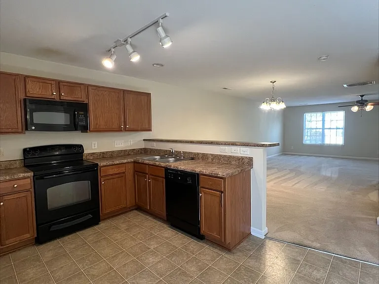 34 Ackland Dr — Photo 11