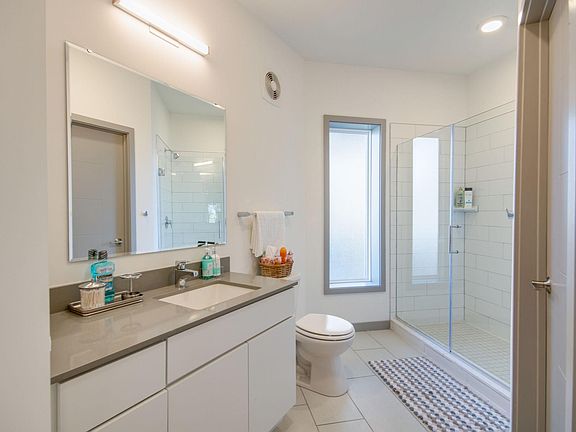 5th image of 400 Herron Dr APT 105