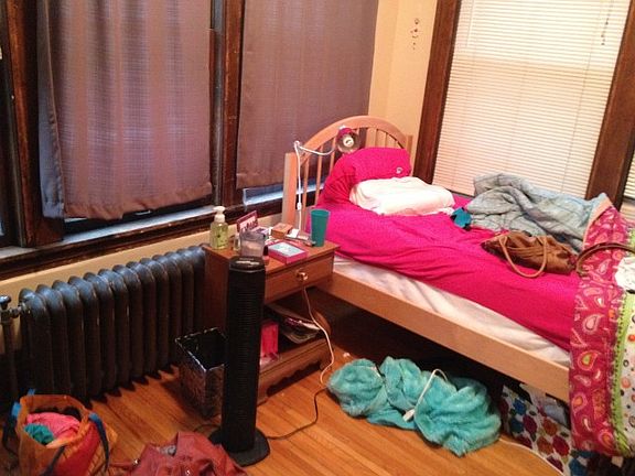 2nd image of 627 University Ave SE #3