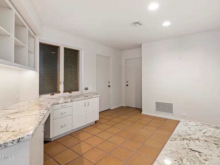 6700 E Hawksnest Rd — Photo 25
