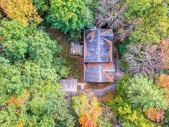 5th image of 3068 Woodland Reserve Ln