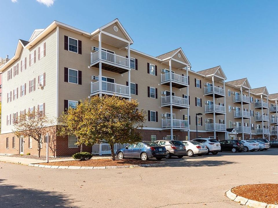 1st image of 18 Harbor Ave APT 105