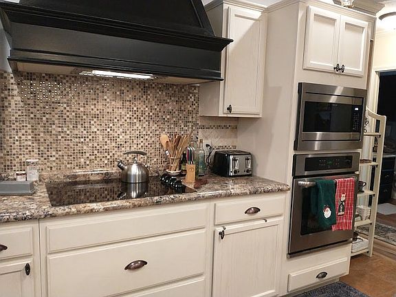 4th image of 146 Blakely Canyon Ln