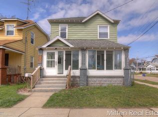1357 Tamarack Ave NW, Grand Rapids, MI 49504