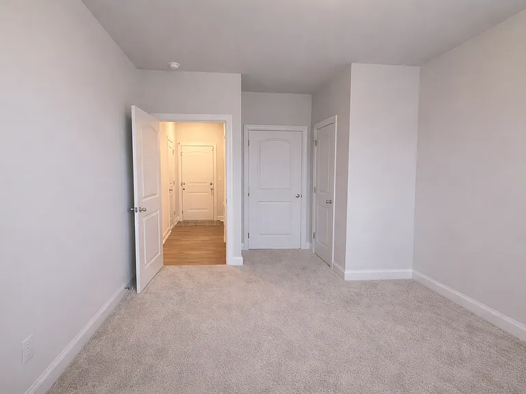1211 Ashe Meadow Dr — Photo 29